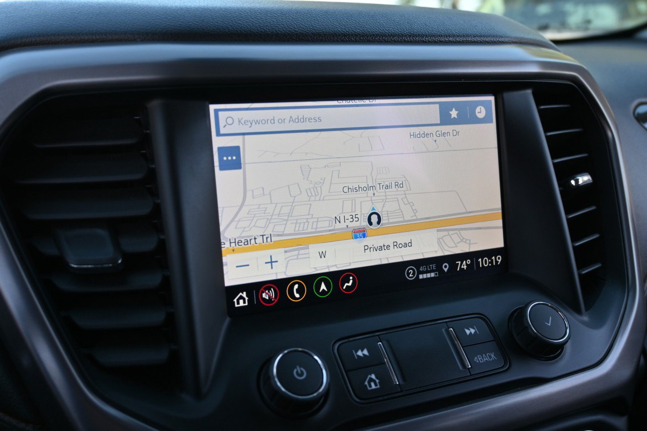 Used 2021 GMC Acadia AT4 w/ Technology Package AWD/4WD image 12