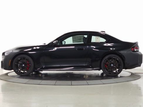 Used 2025 BMW M2 w/ Lighting Package image 4