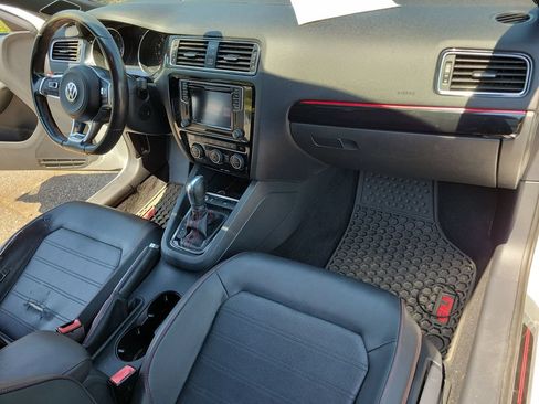 Used 2017 Volkswagen Jetta GLI FWD image 13