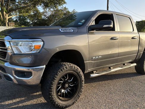 Used 2019 RAM 1500 Big Horn AWD/4WD image 1