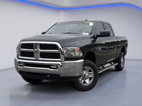 Used 2017 RAM 2500 SLT AWD/4WD image 2