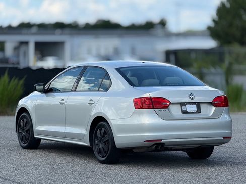 Used 2011 Volkswagen Jetta S FWD image 10