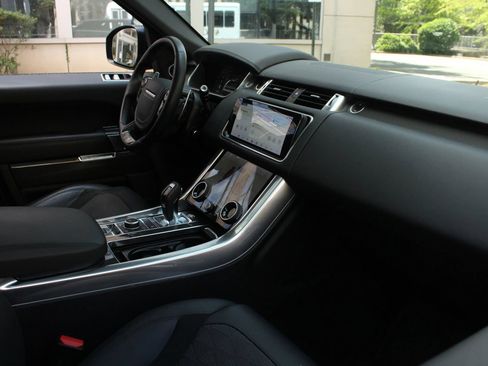 Used 2019 Land Rover Range Rover Sport SVR AWD/4WD image 24