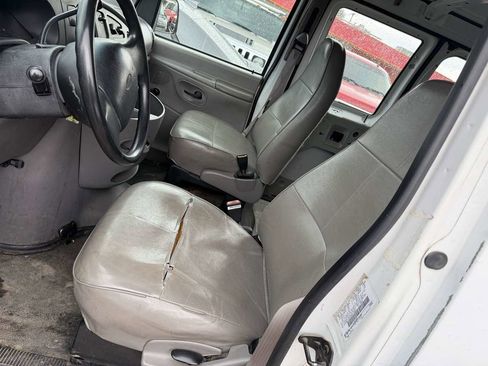 Used 1997 Ford E-150 and Econoline 150 image 14