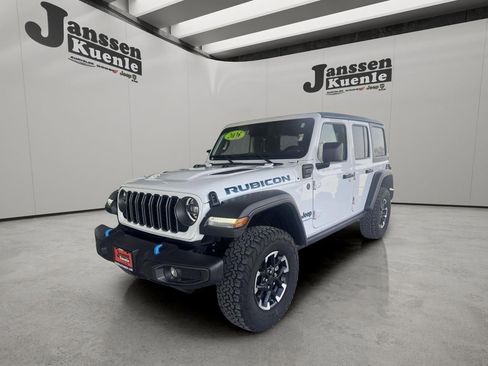 Used 2025 Jeep Wrangler Unlimited Rubicon 4xe AWD/4WD image 5