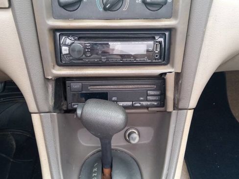 Used 1999 Ford Mustang Convertible image 15