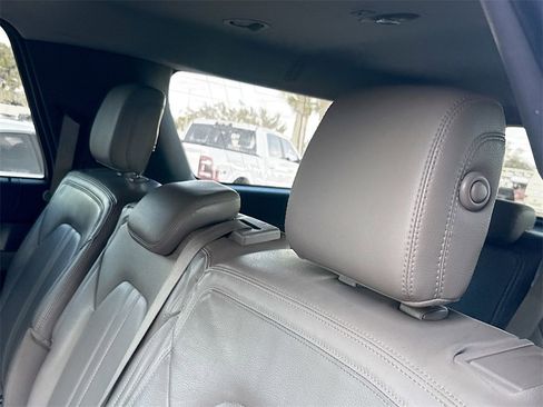 Used 2020 Ford Expedition Max Limited image 29
