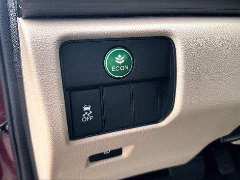 Used 2015 Honda Accord LX image 29