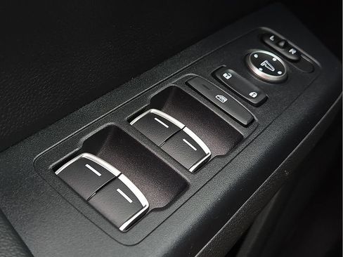 Used 2023 Honda CR-V Sport Touring image 17