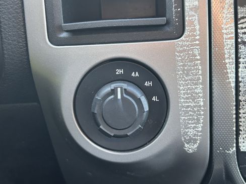 Used 2017 Ford Expedition EL XLT image 16