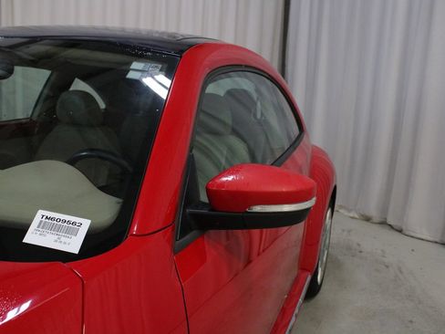 Used 2012 Volkswagen Beetle 2.5 FWD image 32