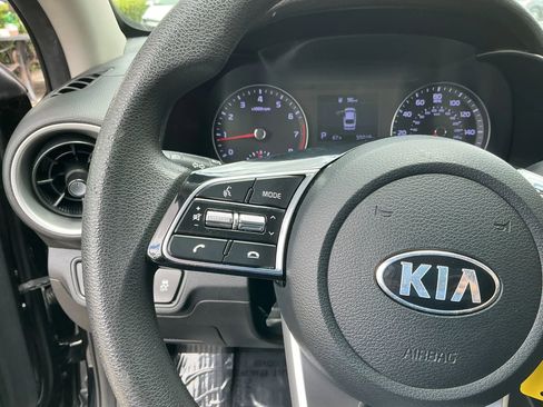 Used 2019 Kia Forte LXS FWD image 24
