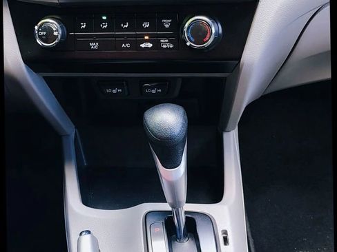 Used 2012 Honda Civic EX-L image 18