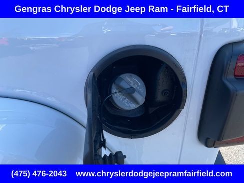Certified 2025 Jeep Wrangler Unlimited Sahara w/ Safety Group AWD/4WD image 33