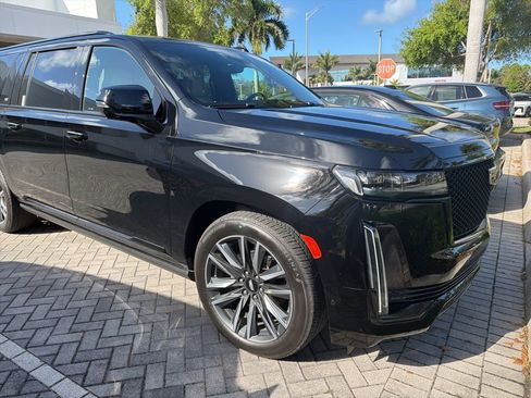 Used 2021 Cadillac Escalade ESV Sport w/ Driver Assist Tech Package image 14