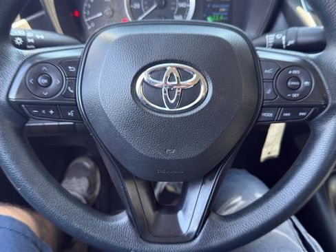 Used 2021 Toyota Corolla LE FWD image 31