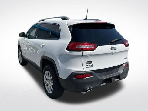 Used 2016 Jeep Cherokee Latitude w/ Comfort/Convenience Group AWD/4WD image 5