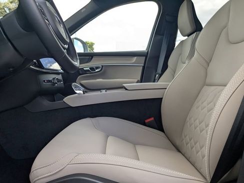 Certified 2026 Volvo XC90 B6 Plus w/ Protection Package Premier AWD/4WD image 27