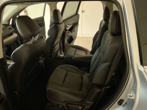 Used 2022 Subaru Ascent Limited AWD/4WD image 21