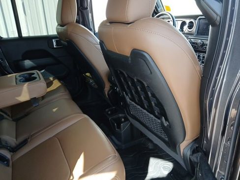 Used 2020 Jeep Gladiator Rubicon image 34