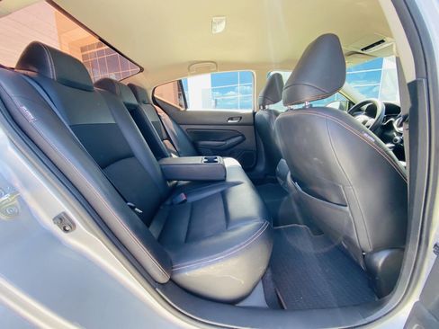 Used 2022 Nissan Altima 2.5 SR image 17