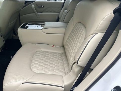 Used 2024 INFINITI QX80 Sensory AWD/4WD image 22