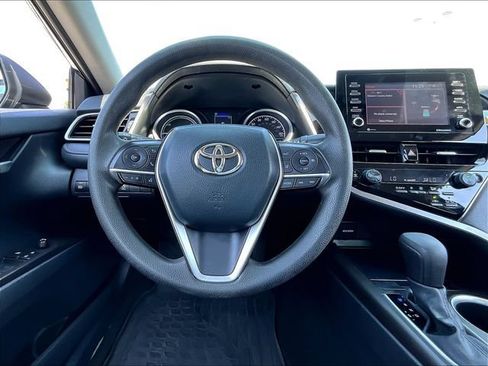 Used 2021 Toyota Camry LE FWD image 17