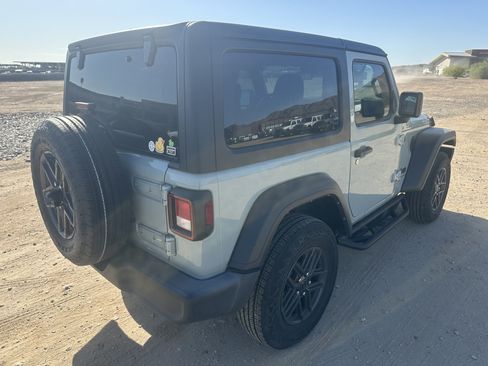 Used 2024 Jeep Wrangler Sport AWD/4WD image 5