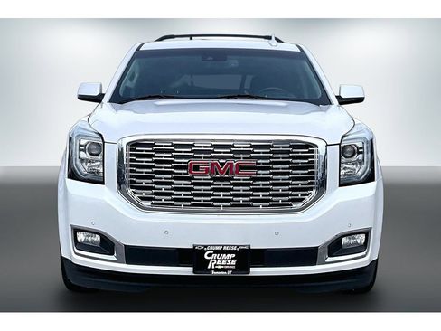 Used 2018 GMC Yukon XL Denali w/ Denali Ultimate Package AWD/4WD image 2