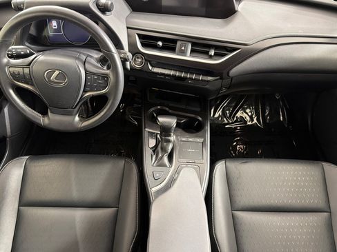 Used 2022 Lexus UX 200 w/ Accessory Package (Z2) FWD image 12