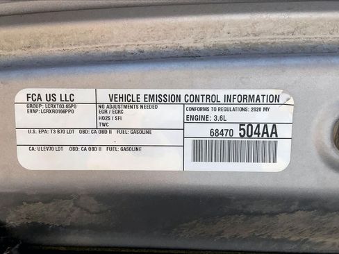 Used 2020 Jeep Gladiator Overland AWD/4WD image 32