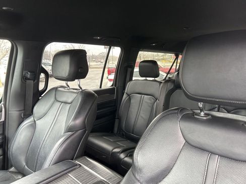 Used 2023 Jeep Wagoneer L Series II image 20