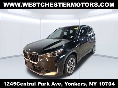Used 2023 BMW X1 xDrive28i AWD/4WD image 1