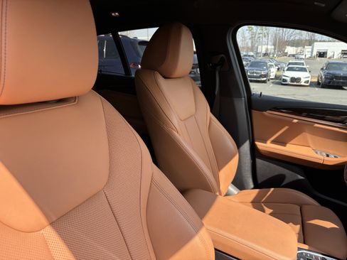 Used 2025 BMW X4 xDrive30i image 34