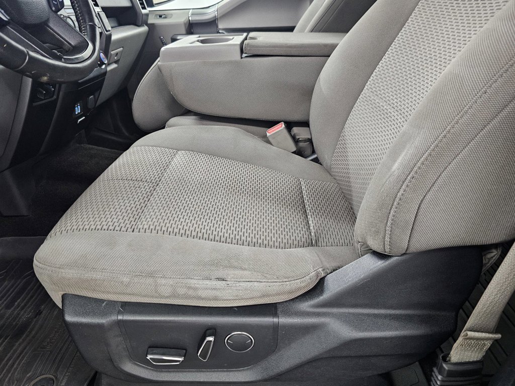 Used 2017 Ford F150 XLT w/ Equipment Group 302A Luxury AWD/4WD image 17