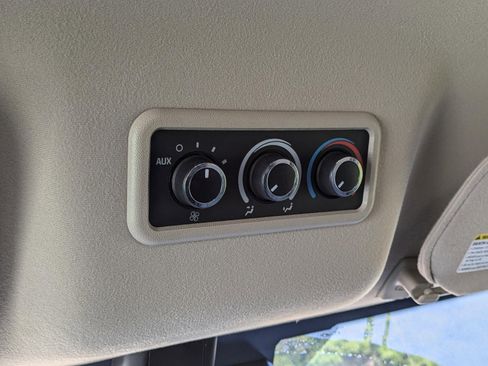 Used 2020 Chevrolet Express 2500 LT w/ LT Preferred Equipment Group image 20