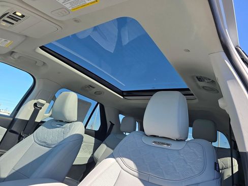 New 2026 Ford Explorer Platinum w/ LUX Leather Package AWD/4WD image 28
