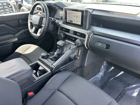 Certified 2026 Toyota 4Runner SR5 AWD/4WD image 9