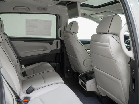 New 2026 Honda Odyssey Touring image 47