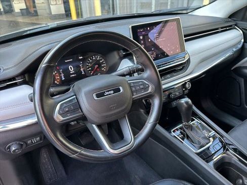 Certified 2022 Jeep Compass Limited image 40