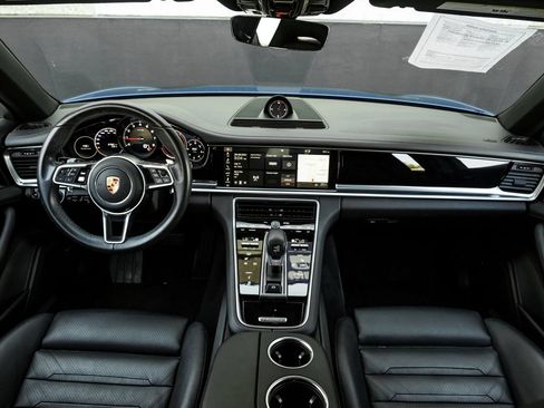 Used 2018 Porsche Panamera 4 AWD/4WD image 19