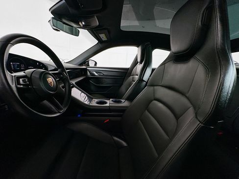 Used 2020 Porsche Taycan 4S image 19