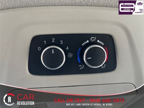 Used 2024 Ford Transit 350 XLT RWD image 13