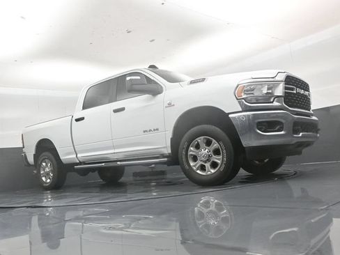 Used 2024 RAM 2500 Big Horn w/ Off Road Package AWD/4WD image 38