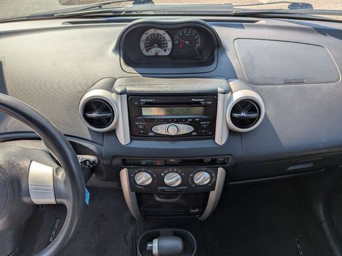Used 2006 Scion xA FWD image 16