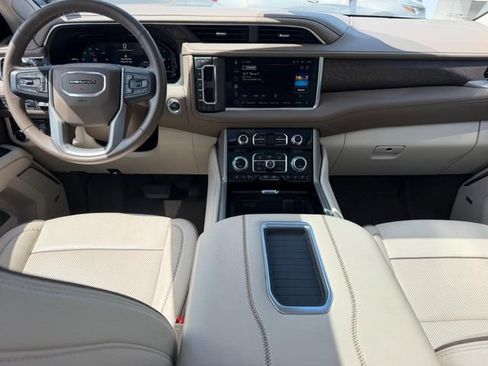 Used 2023 GMC Yukon Denali w/ Max Trailering Package AWD/4WD image 14