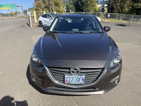 Used 2016 MAZDA MAZDA3 i Touring w/ Popular Equipment Package FWD image 7