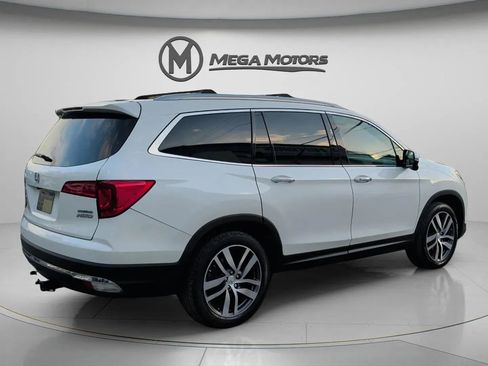 Used 2017 Honda Pilot Touring image 8