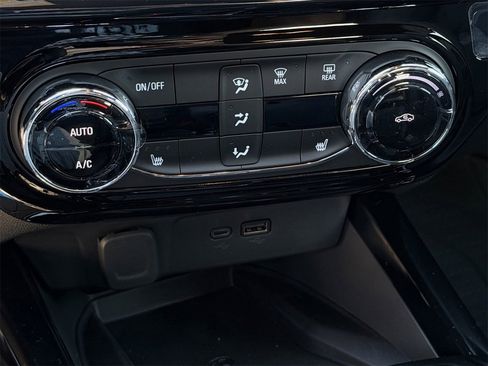 New 2026 Chevrolet Trax RS image 17