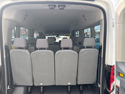 Used 2017 Ford Transit 350 XL image 10